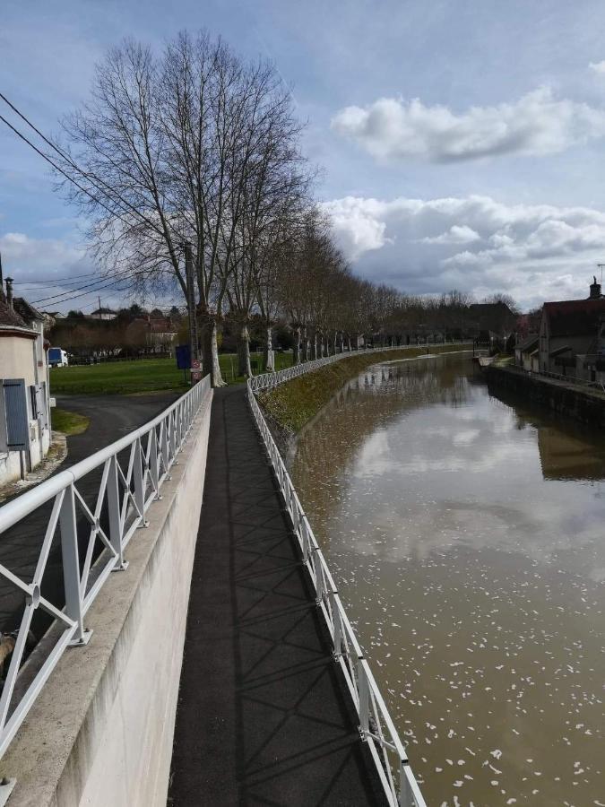 Le Loft Montargis Gien Maison De Ville Sainte-Geneviève-des-Bois Exterior foto